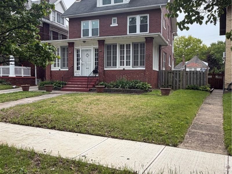 1070 Parkside Road, Cleveland, OH 44108 Photo 1