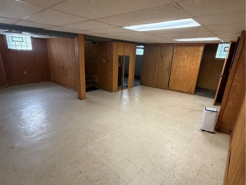 1070 Parkside Road, Cleveland, OH 44108 Photo 13