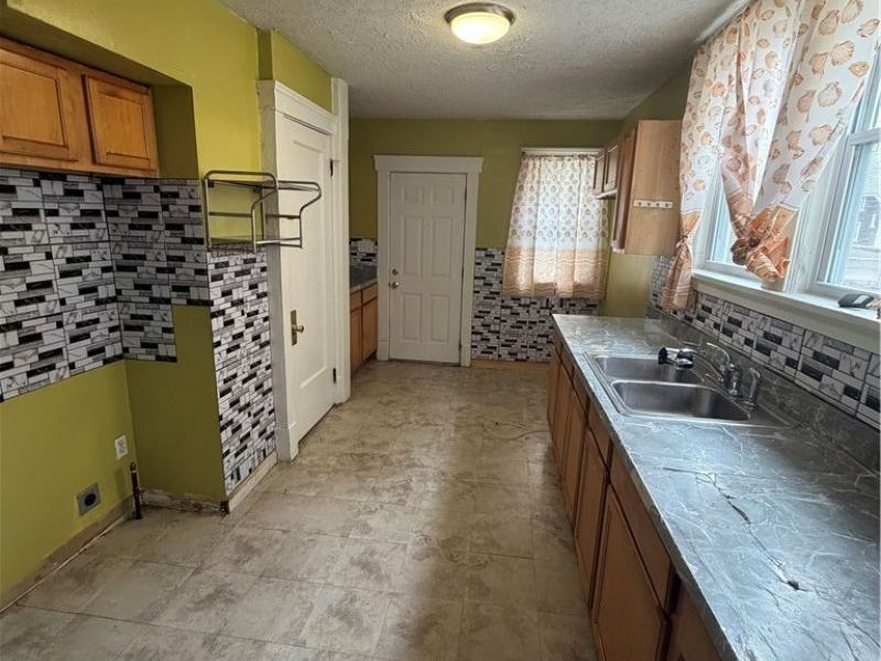 1070 Parkside Road, Cleveland, OH 44108 Photo 15