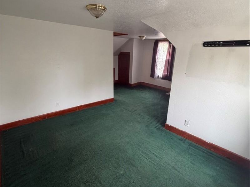 1070 Parkside Road, Cleveland, OH 44108 Photo 5