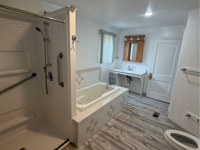1070 Parkside Road, Cleveland, OH 44108 Photo 7