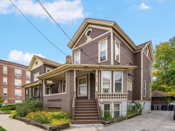 325 E Chicago Street , Unit 2, Elgin, IL 60120