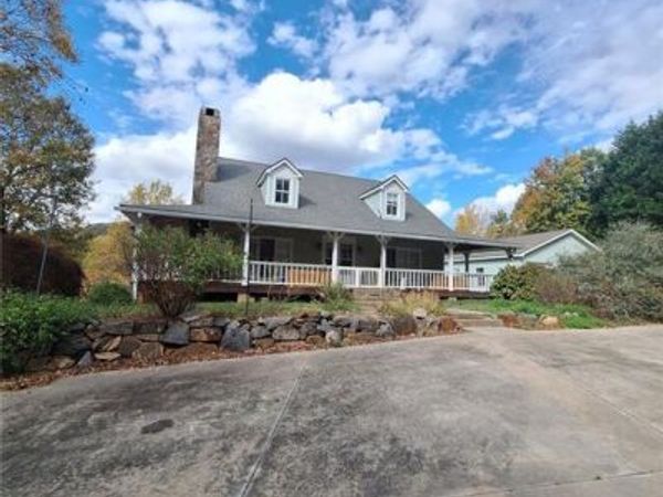 6911 Baker Circle, Clermont, GA 30527