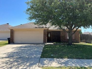 9512 Chiefton Way, Fort Worth, TX 76244