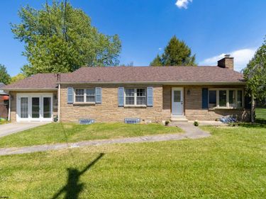 928 East Avenue, Shinnston, WV 26431