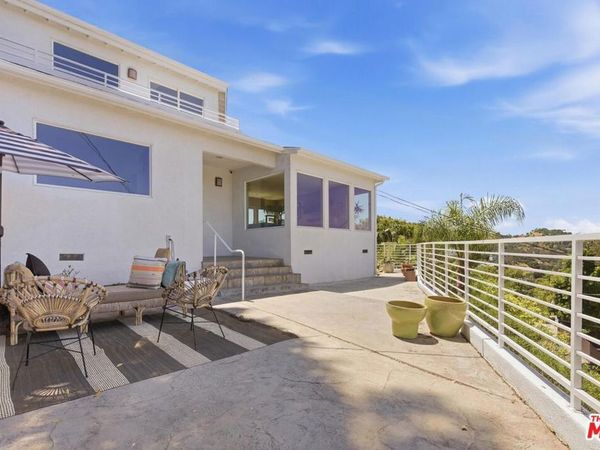 11776 Laurelcrest Drive, Studio City, CA 91604