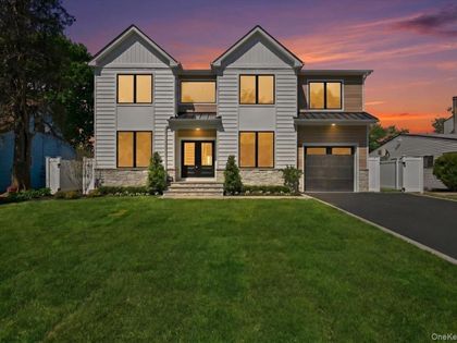 72 Cypress Lane Westbury, NY 11590