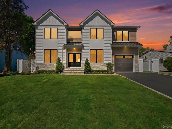 72 Cypress Lane, Westbury, NY 11590