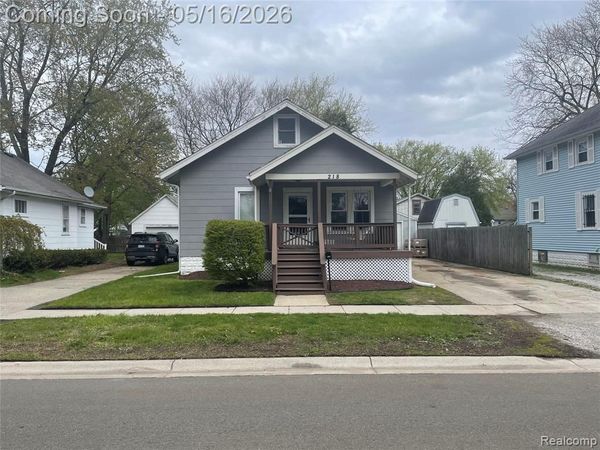 218 16th Street, Port Huron, MI 48060