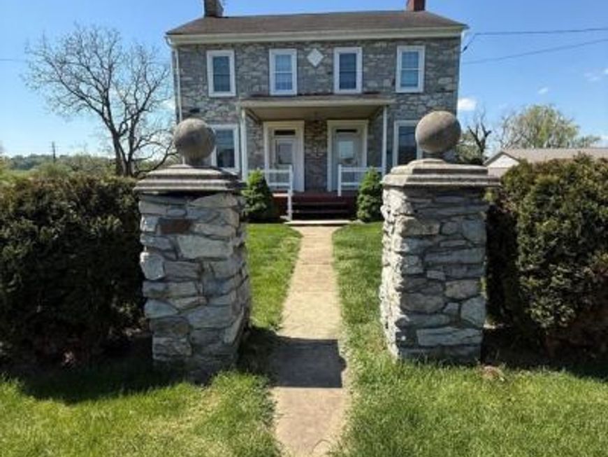 4056 E Newport Road , Gordonville, PA 17529 Main Photo