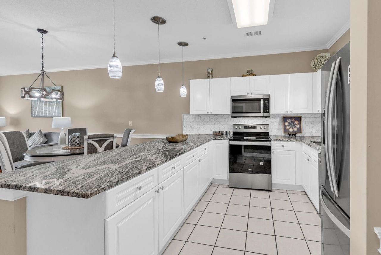 4839 Carnation Circle  Photo 6