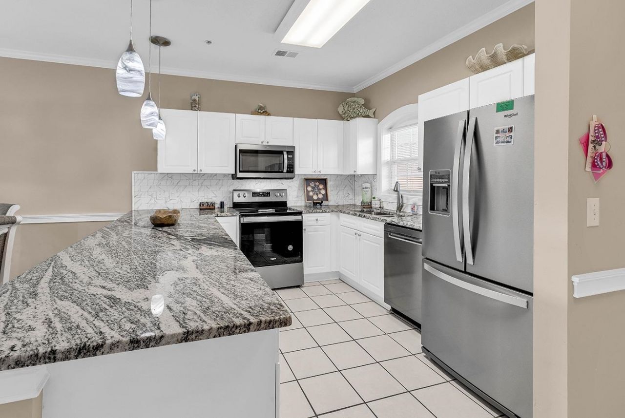 4839 Carnation Circle  Photo 7