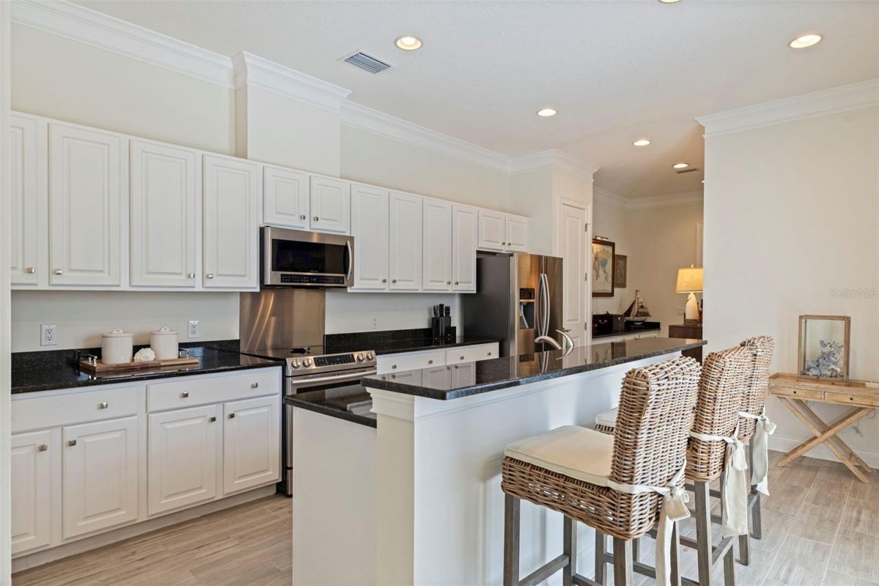 125 Commonwealth Court N, Saint Petersburg, FL 33716 Photo