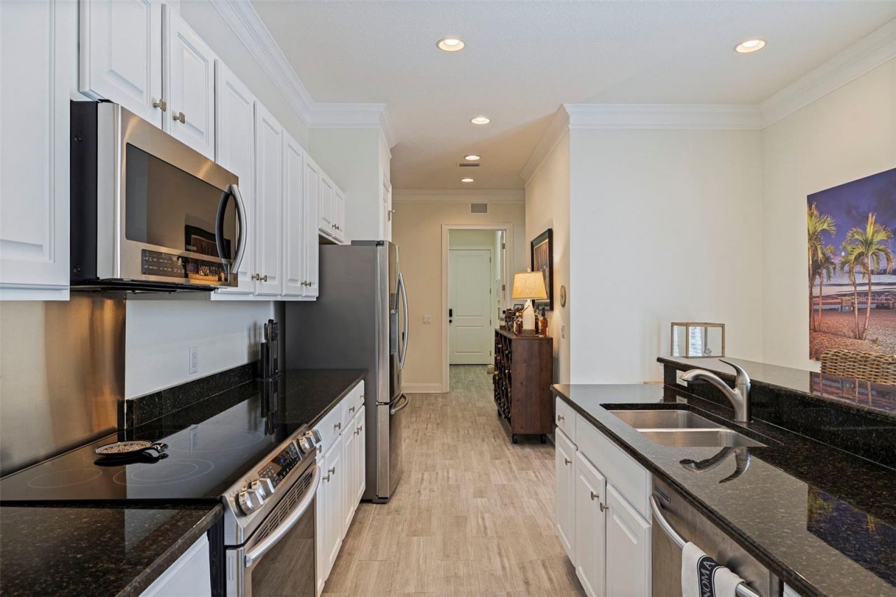 125 Commonwealth Court N, Saint Petersburg, FL 33716 Photo