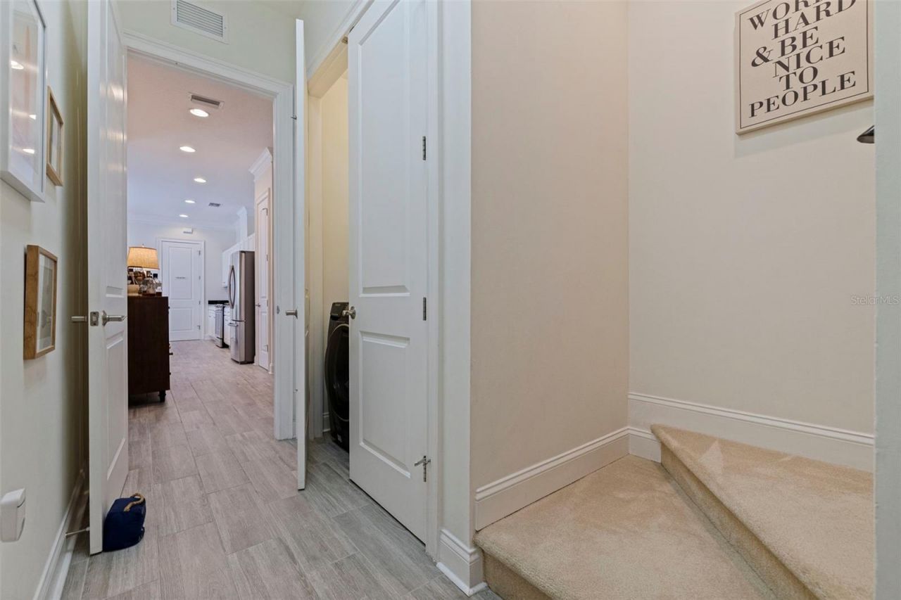 125 Commonwealth Court N, Saint Petersburg, FL 33716 Photo