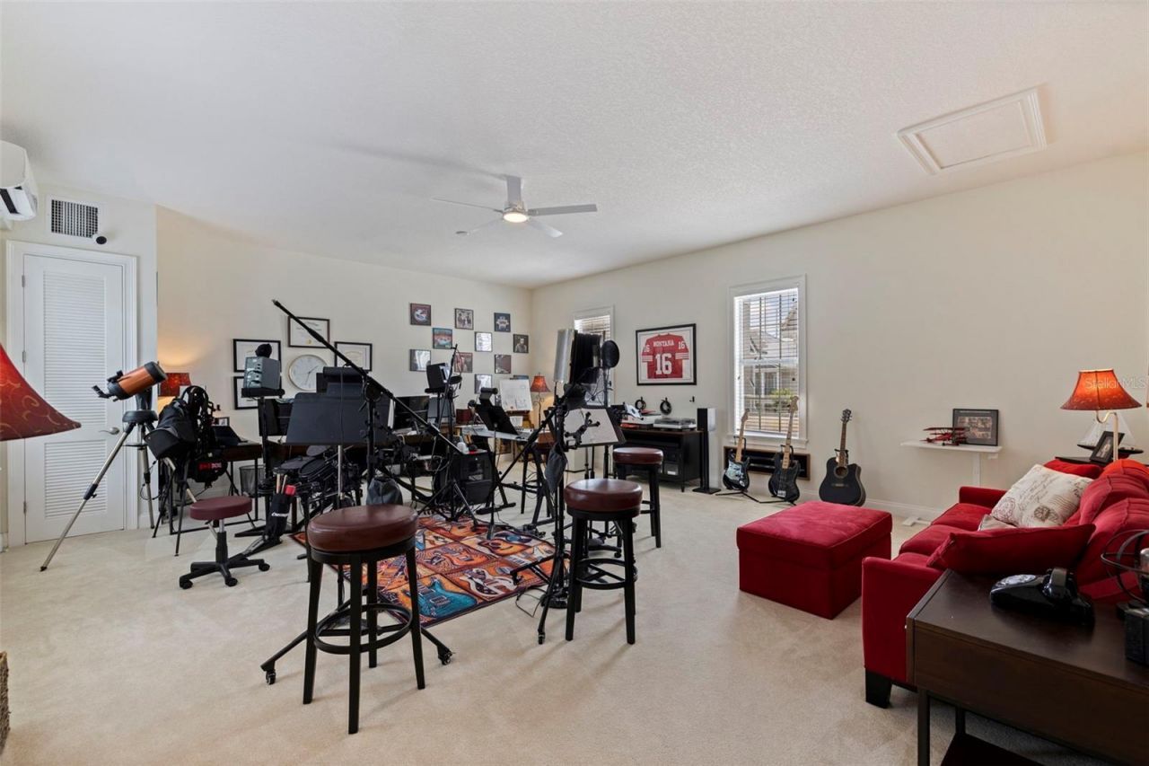 125 Commonwealth Court N, Saint Petersburg, FL 33716 Photo