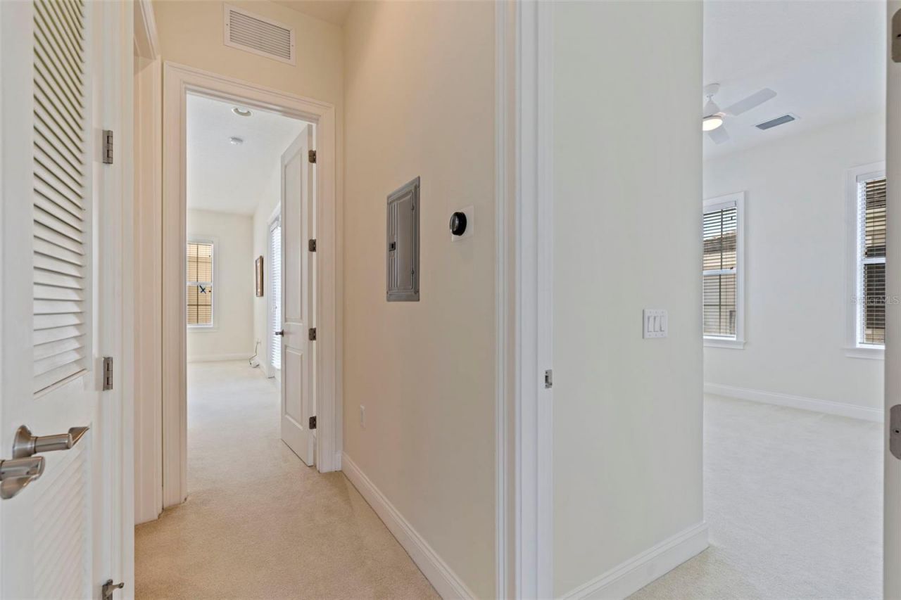 125 Commonwealth Court N, Saint Petersburg, FL 33716 Photo