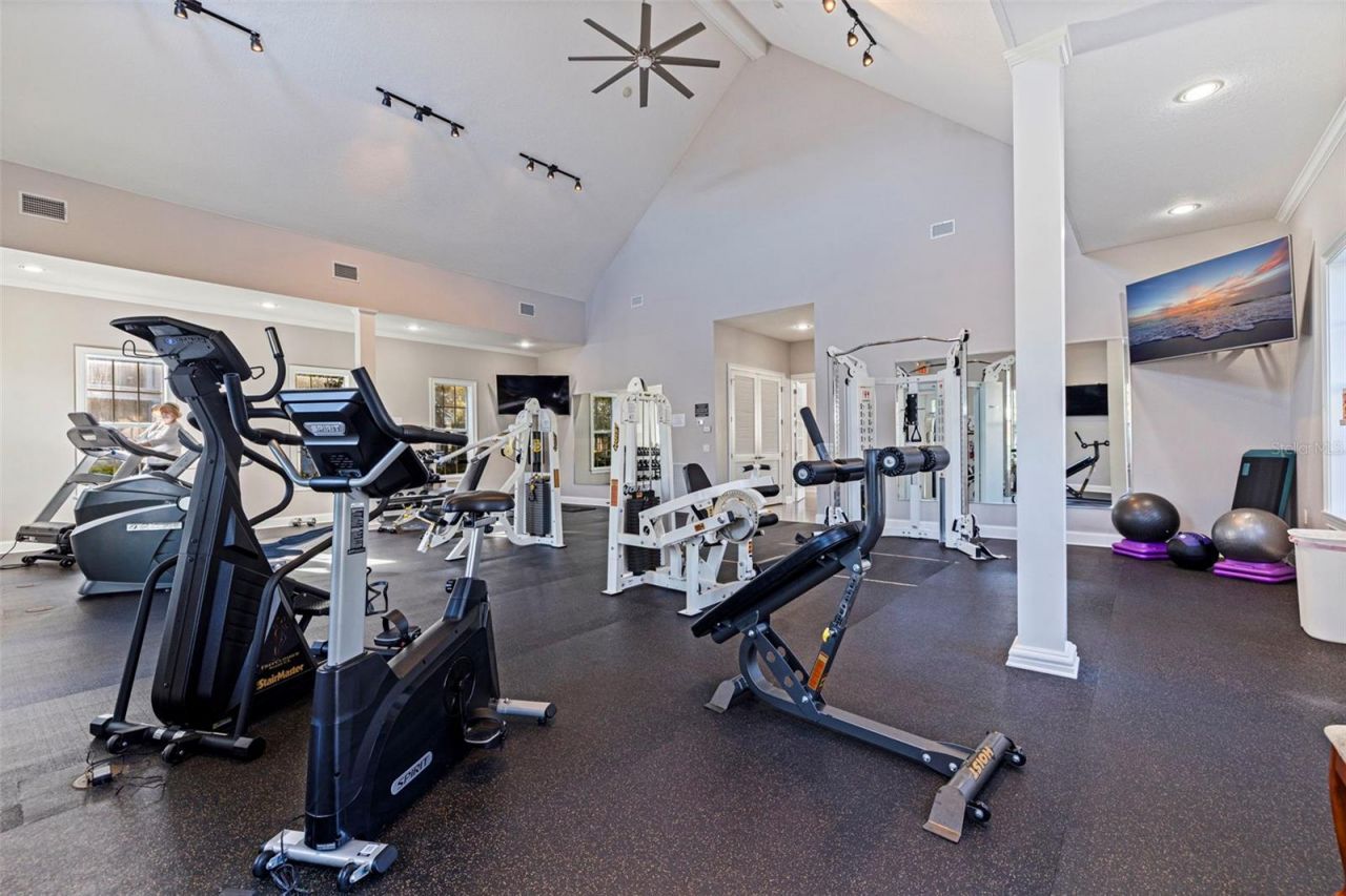 125 Commonwealth Court N, Saint Petersburg, FL 33716 Photo