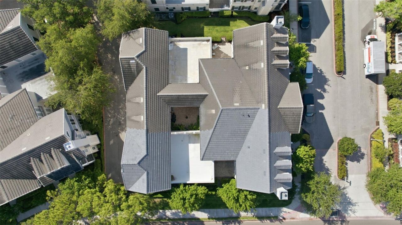 125 Commonwealth Court N, Saint Petersburg, FL 33716 Photo