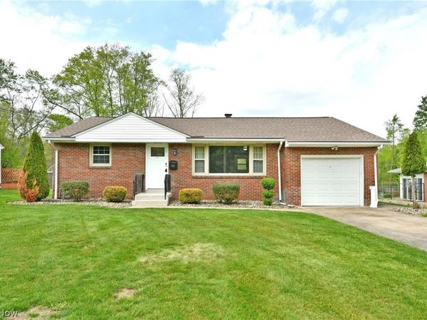 7623 Connelly Road , Masury, OH 44438