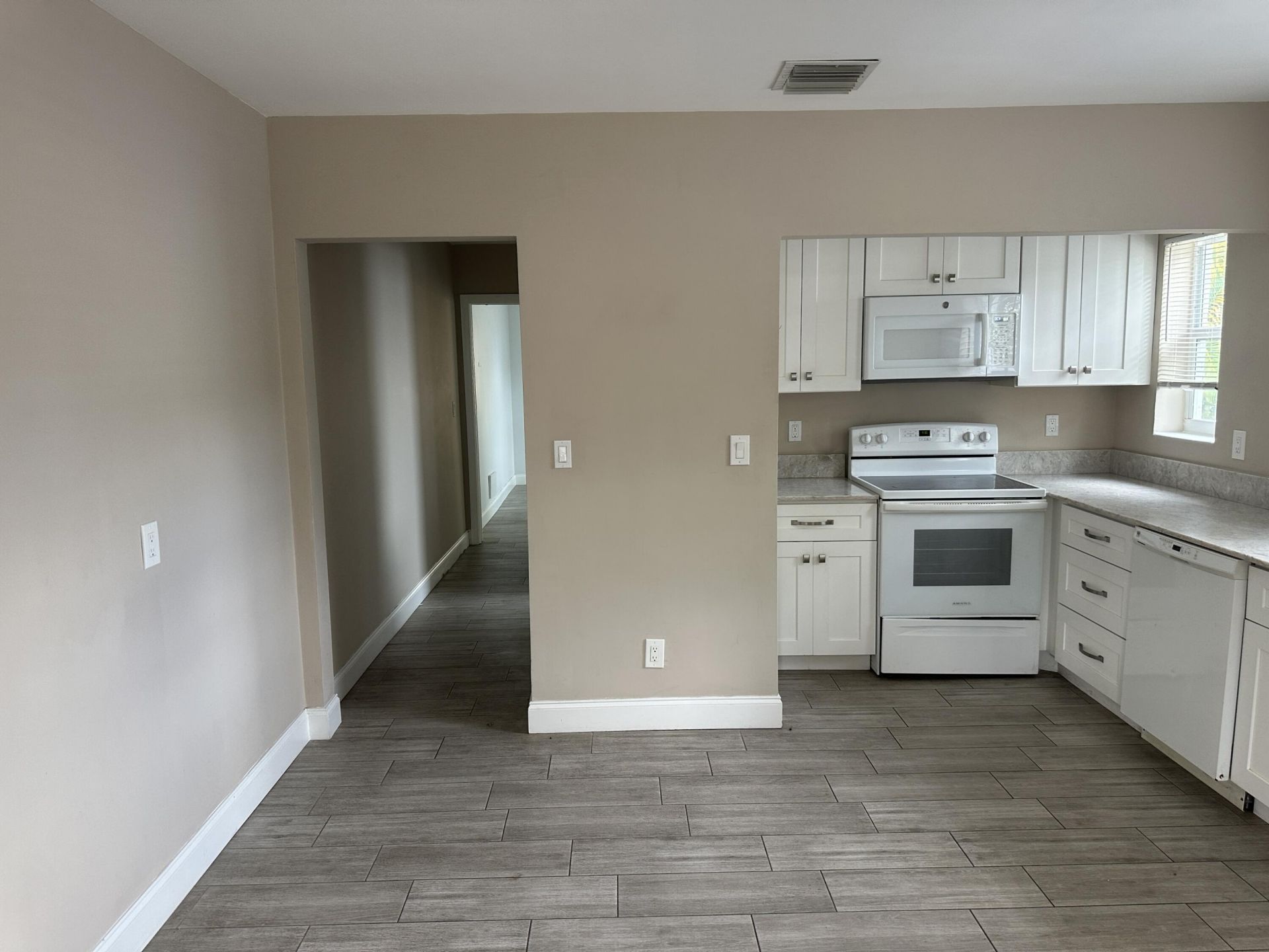 2400 Park Avenue, Unit 1, Singer Island, FL 33404 Photo