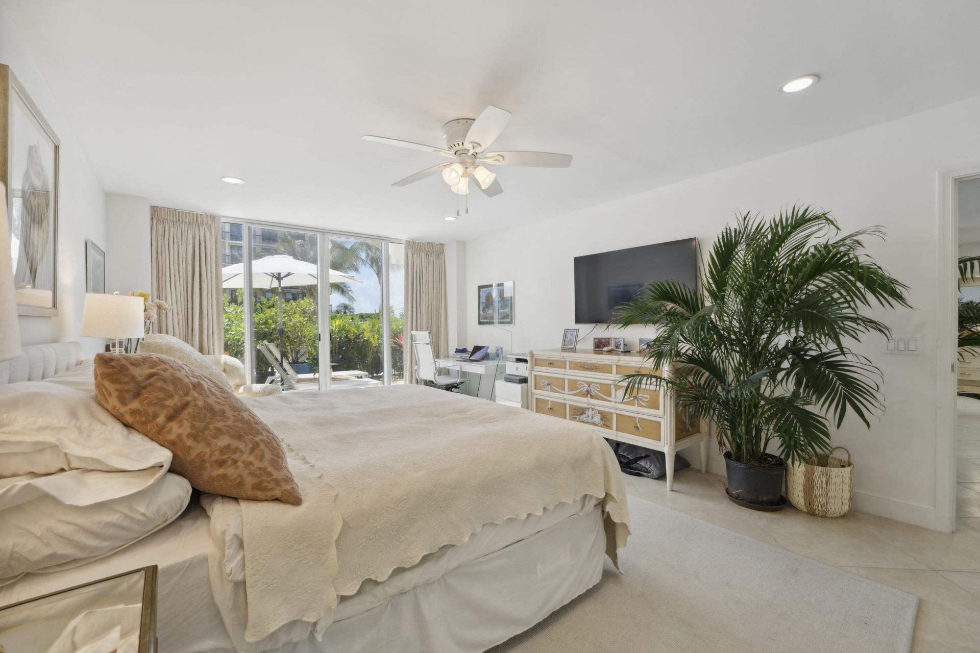 2773 S Ocean Boulevard, Unit 104, Palm Beach, FL 33480 Photo