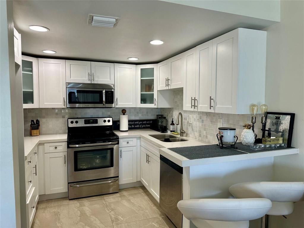 2900 NE 30th Street, Unit K9, Fort Lauderdale, FL 33306 Photo