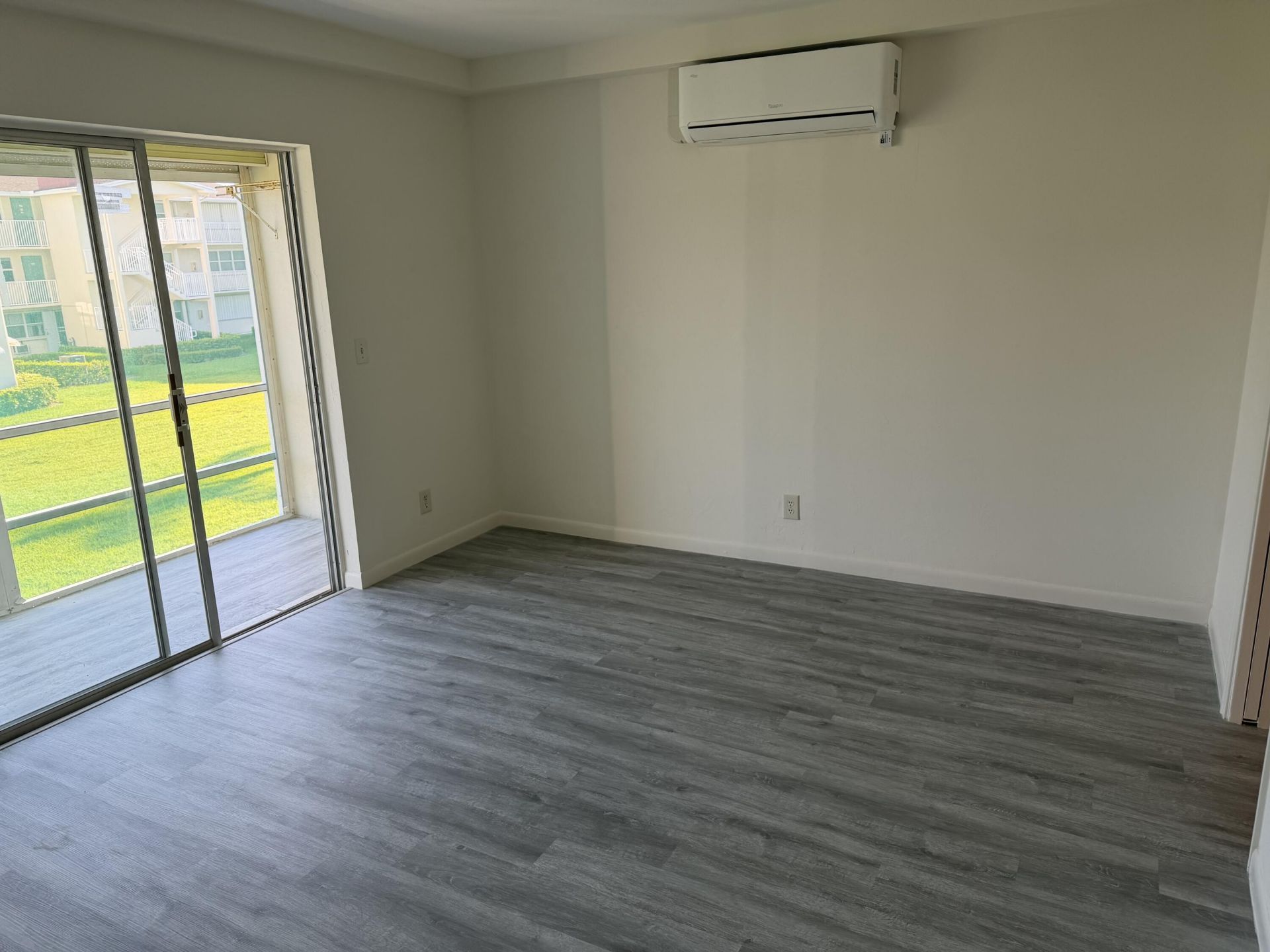 370 E Horizons, Unit 203, Boynton Beach, FL 33435 Photo