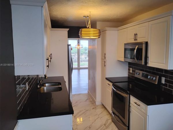 250 Jacaranda Dr , Unit 608, Plantation, FL 33324