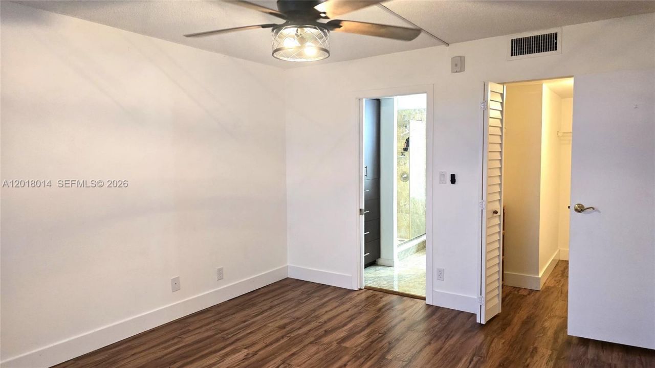 250 Jacaranda Dr , Unit 608, Plantation, FL 33324 Photo