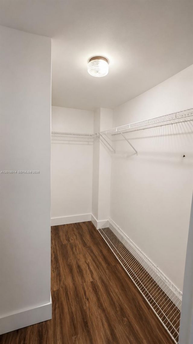 250 Jacaranda Dr, Unit 608, Plantation, FL 33324 Photo