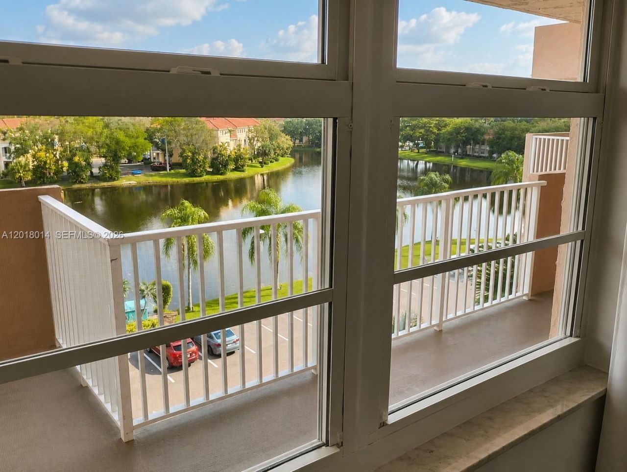 250 Jacaranda Dr, Unit 608, Plantation, FL 33324 Photo