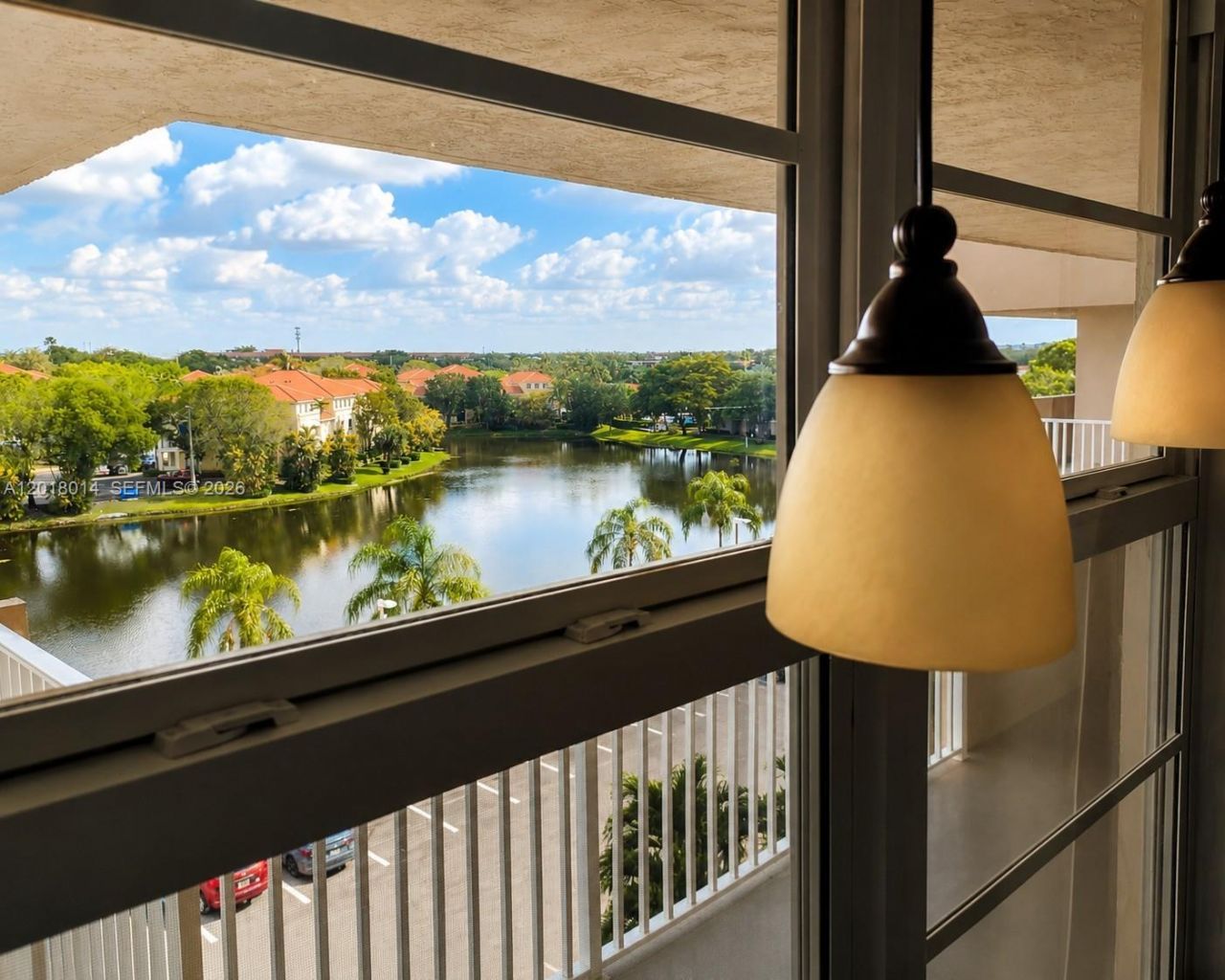 250 Jacaranda Dr, Unit 608, Plantation, FL 33324 Photo