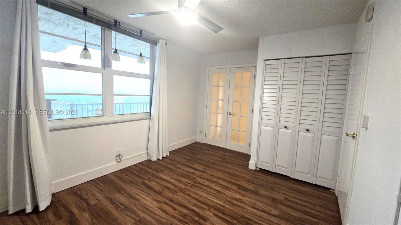 250 Jacaranda Dr , Unit 608, Plantation, FL 33324 Photo