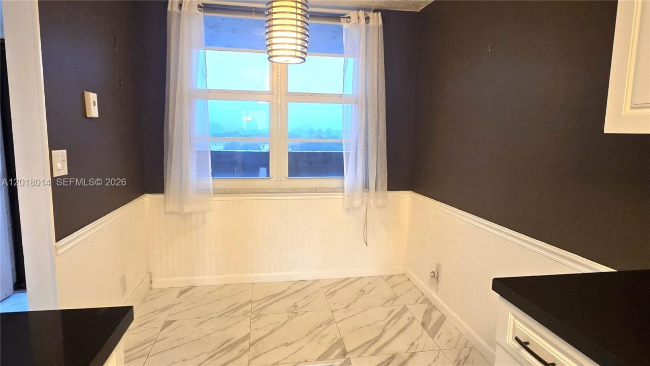 250 Jacaranda Dr, Unit 608, Plantation, FL 33324 Photo