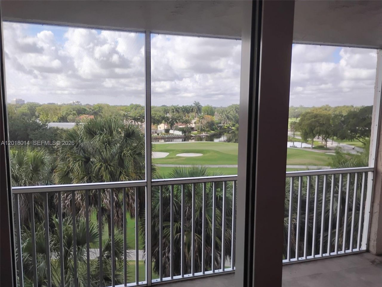 250 Jacaranda Dr , Unit 608, Plantation, FL 33324 Photo