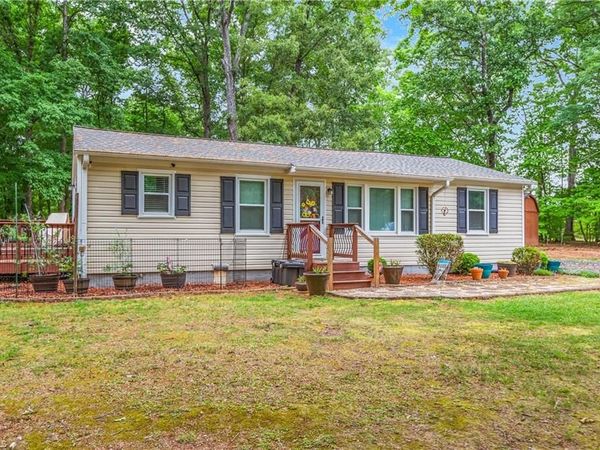 4720 Warner Road , Pfafftown, NC 27040
