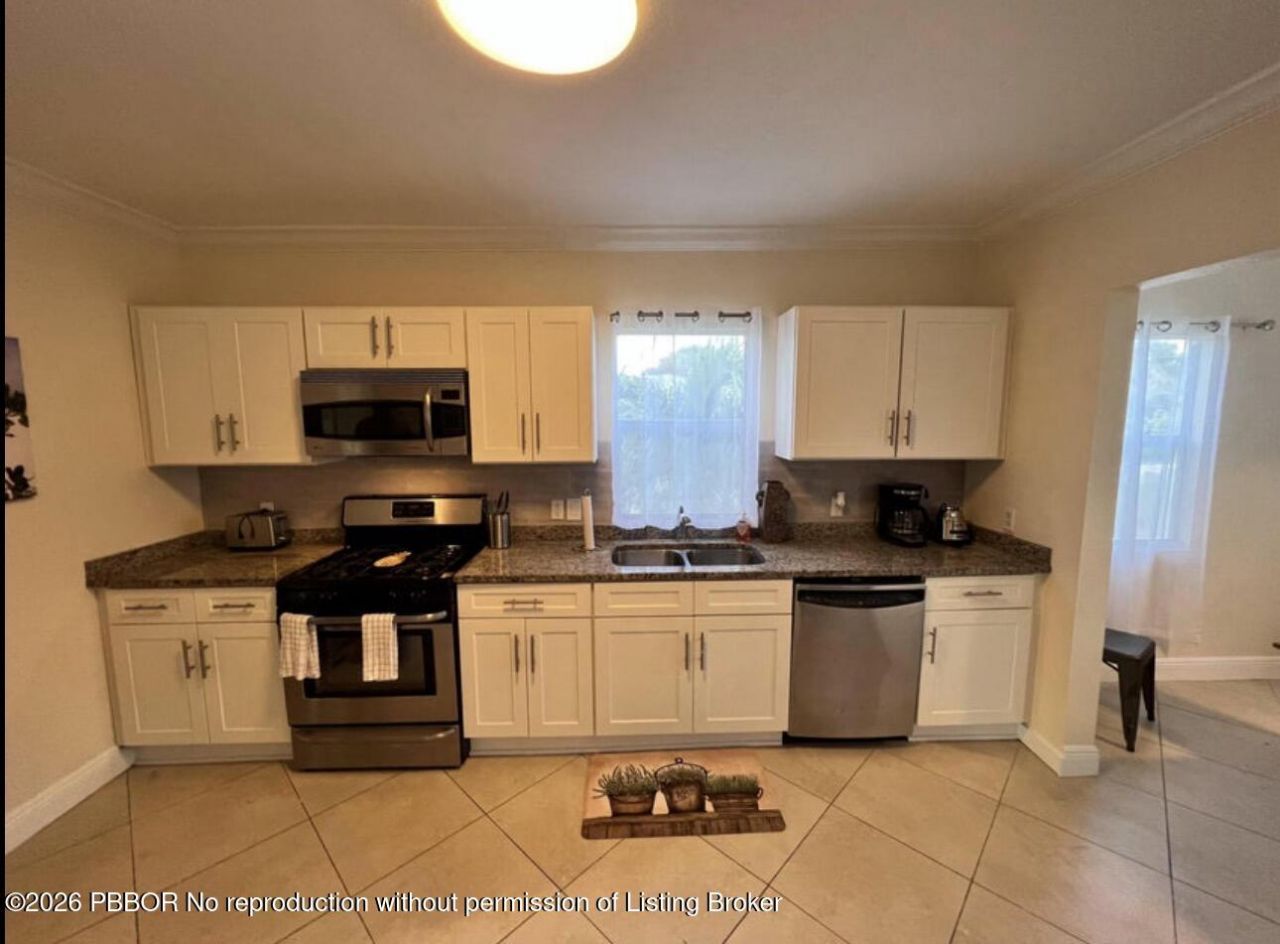 415 31st Street, Unit 1-6, West Palm Beach, FL 33407 Photo