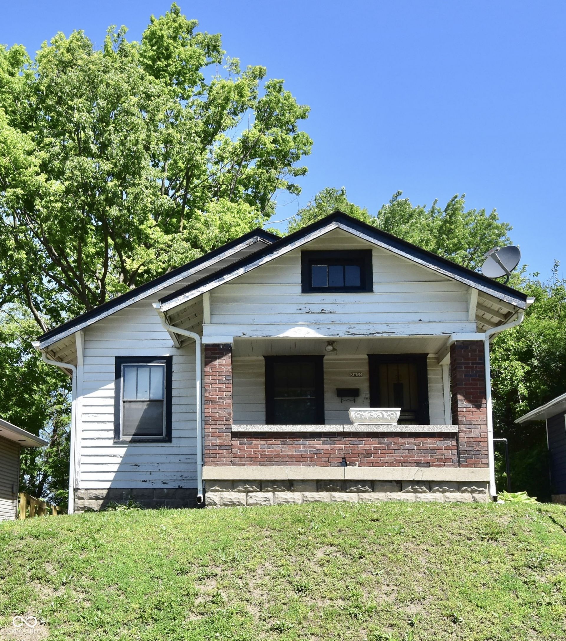 2430 E 16th Street, Indianapolis, IN 46201 Main Photo