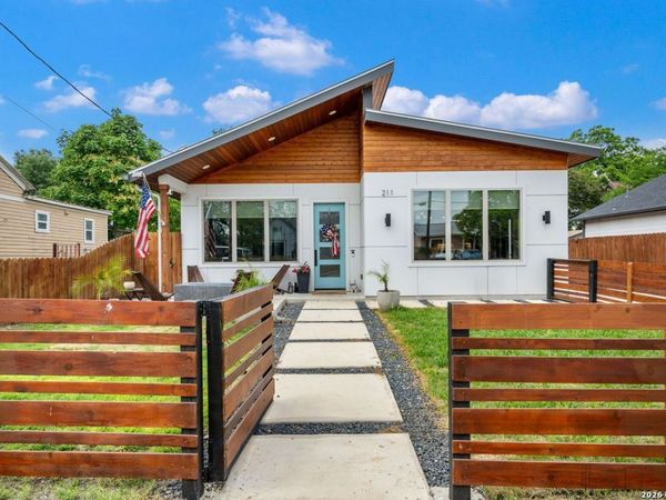 211 W LUBBOCK ST, San Antonio, TX 78204
