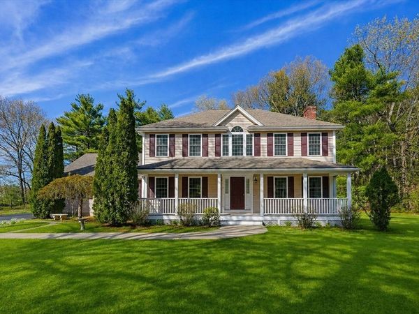 5 Chestnut St, Plainville, MA 02762