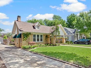 3812 Bunting Avenue, Fort Worth, TX 76107