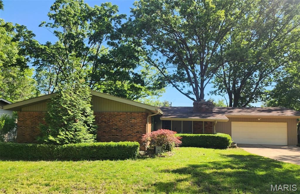 12532 Fee Fee Road , Saint Louis, MO 63146 Main Photo