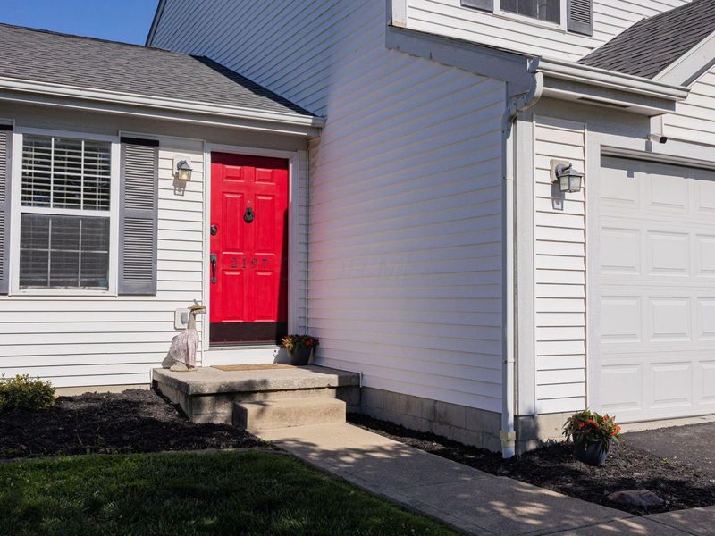 2197 Brookbank Drive, Grove City, OH 43123 Photo 2