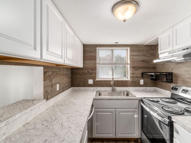 2455 Natchez Drive , Unit D, Columbus, OH 43209 Photo 14