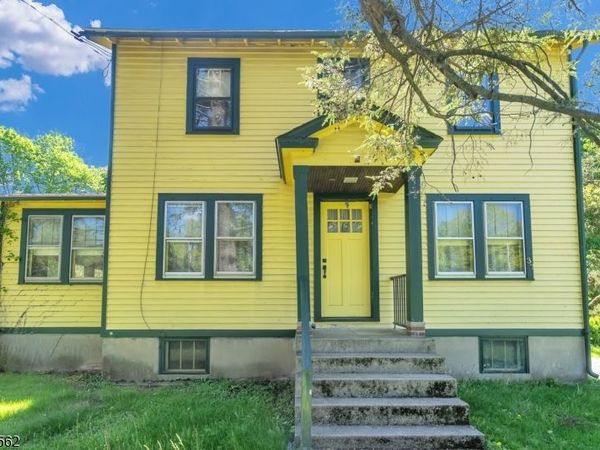 37 White Hall Rd, Montville, NJ 07082