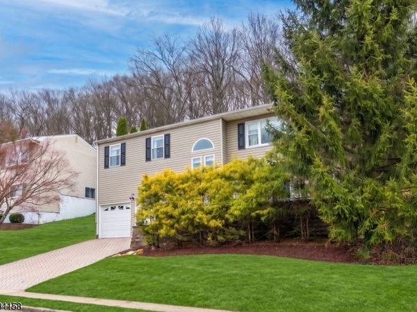 54 Highview Ter, Rockaway, NJ 07801