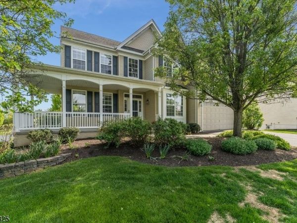 23 Crestview Drive, Clinton, NJ 08809