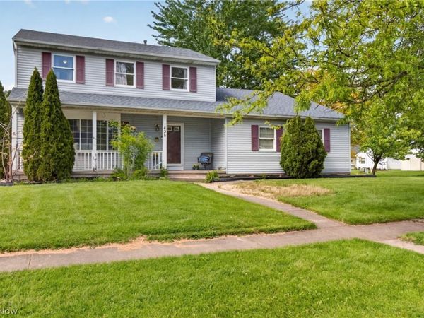 438 Hampton Drive, Elyria, OH 44035