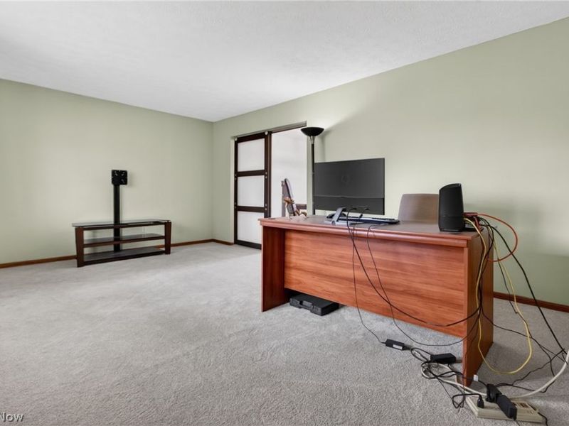 438 Hampton Drive, Elyria, OH 44035 Photo 11